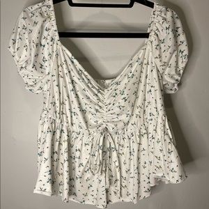 Cinch cropped floral top